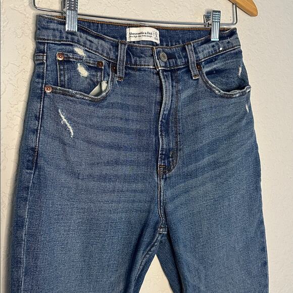 Abercrombie & Fitch Ultra High Rise Ankle Straight Jeans 27/4 y2K Released Hem - Picture 3 of 8